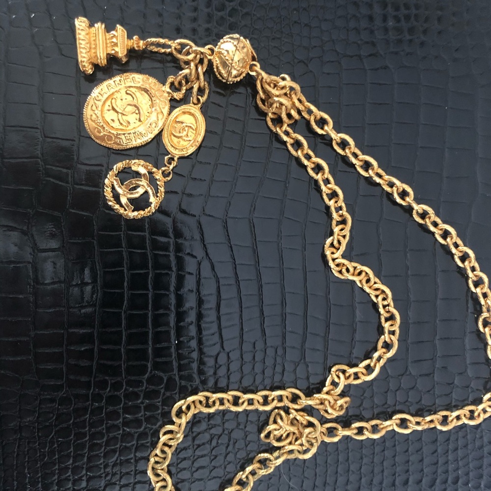 Authentic Chanel Sautoir Dore 86 cm necklace